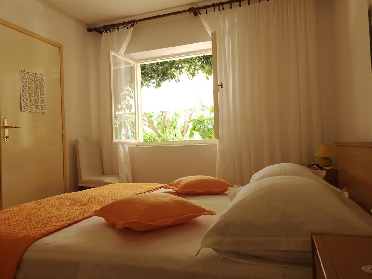 Apartments & Rooms Anita フヴァル エクステリア 写真