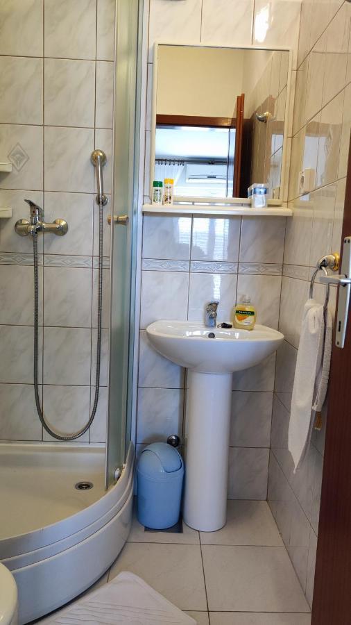 Apartments & Rooms Anita フヴァル エクステリア 写真