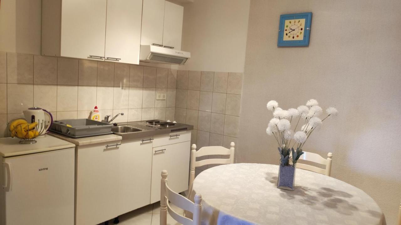 Apartments & Rooms Anita フヴァル エクステリア 写真