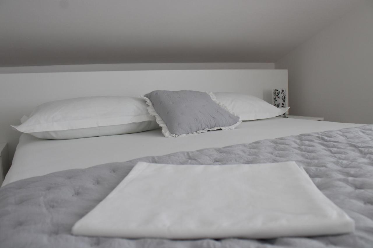 Apartments & Rooms Anita フヴァル エクステリア 写真