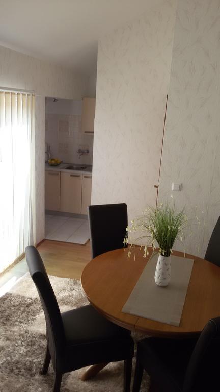 Apartments & Rooms Anita フヴァル エクステリア 写真
